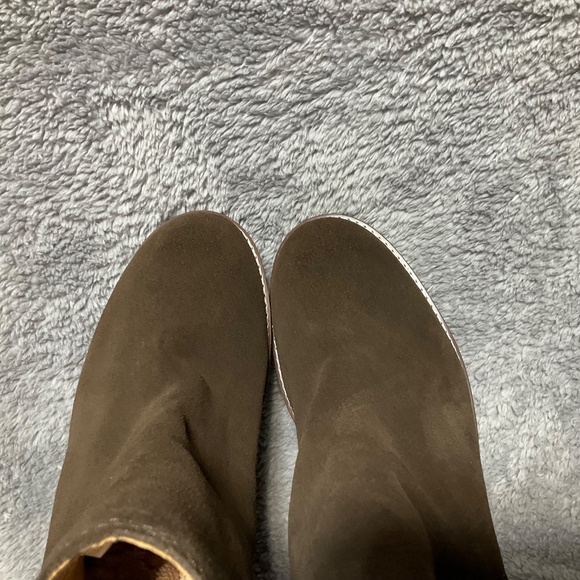 NWT Blondo Dakota women Java Brown suede ankle boots side zipper SZ 9.5 Trending - Picture 4 of 6